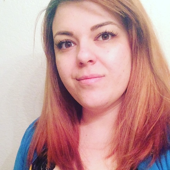 Meet your Posher, Cindy - Picture 1 of 1